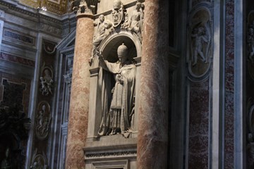 La Basílica De San Pedro Dentro5