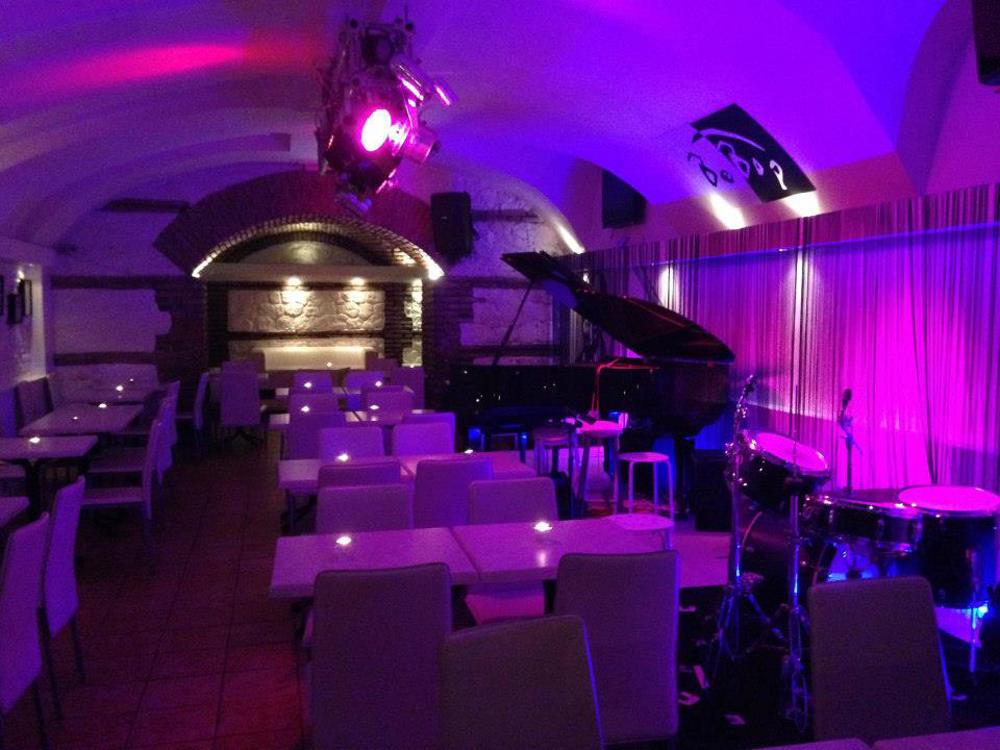 Bebop Jazz Club With Band