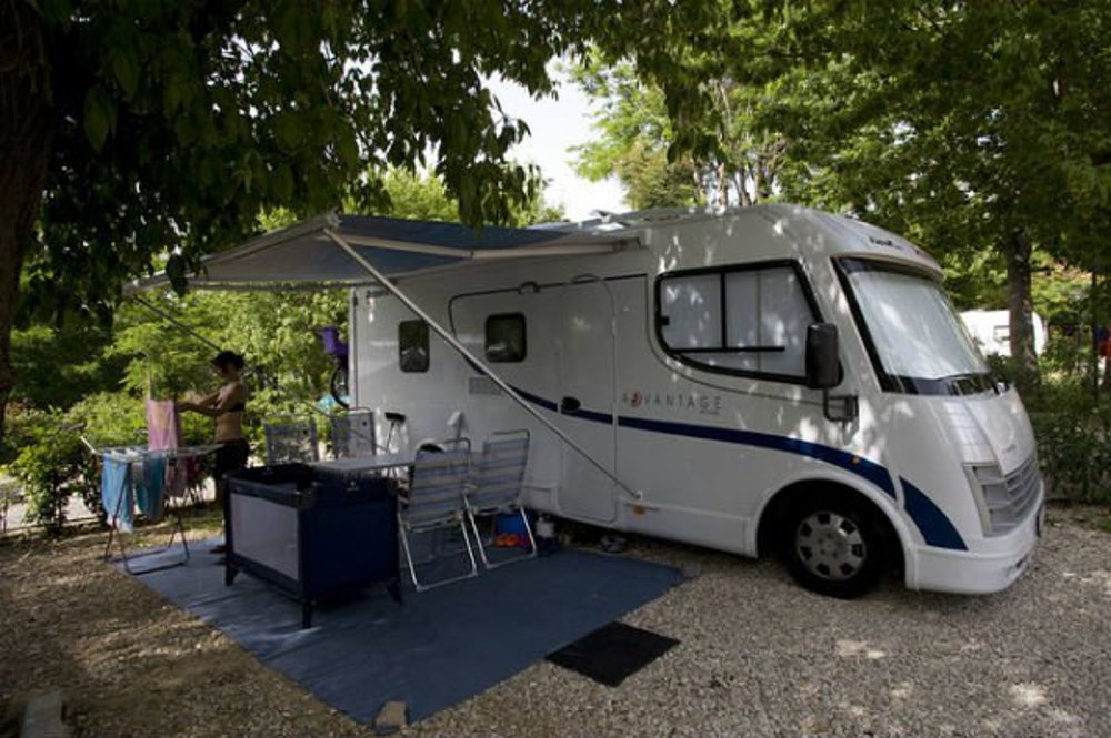 Camping-Village-Fabulous-Camp-House[1].jpg