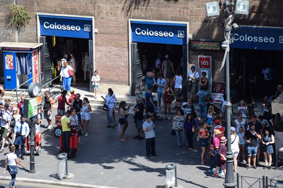 el coliseo  parada de metro