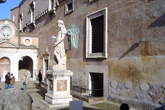 castel sant angelo patio